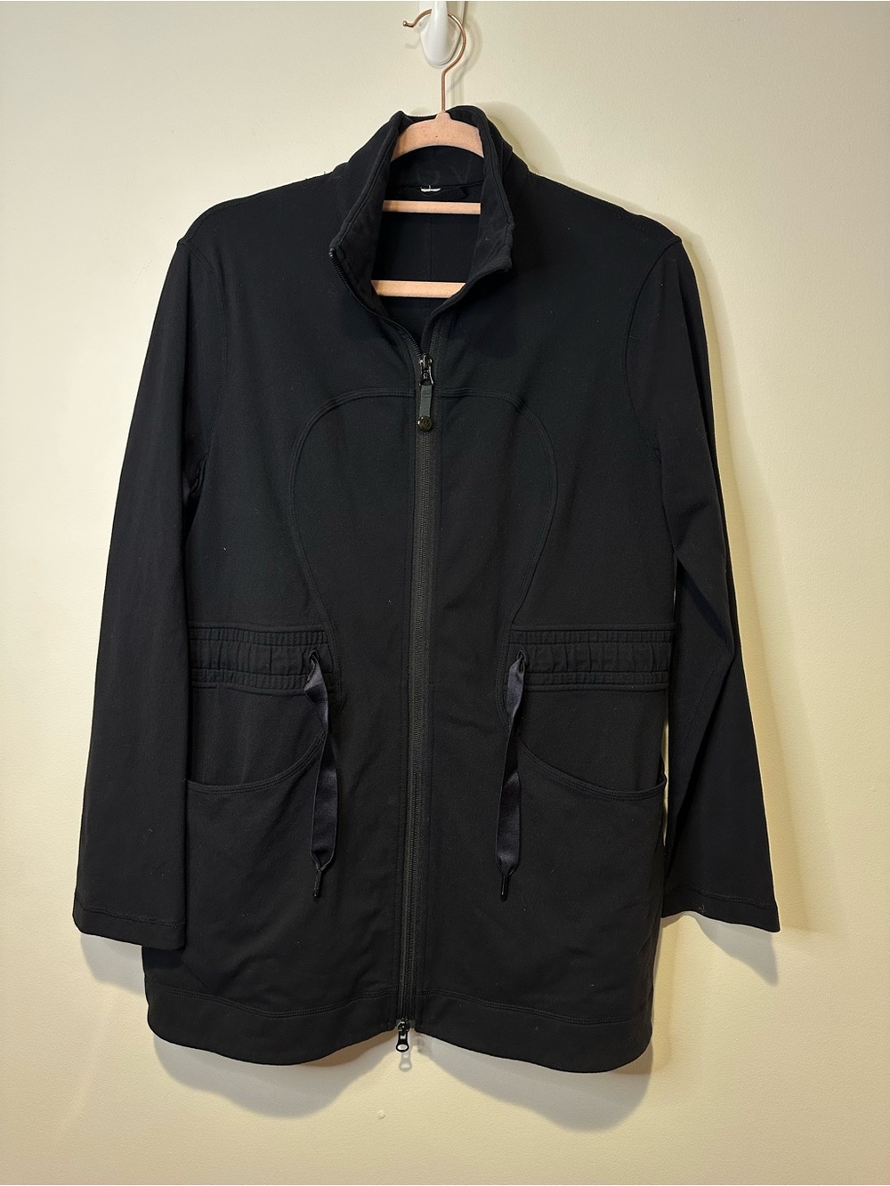 lululemon jacket size 12
